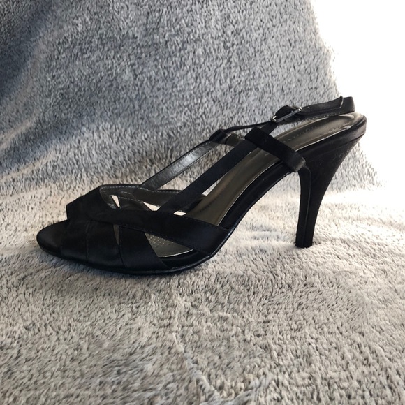 Memory Foam Heels - Picture 3 of 3